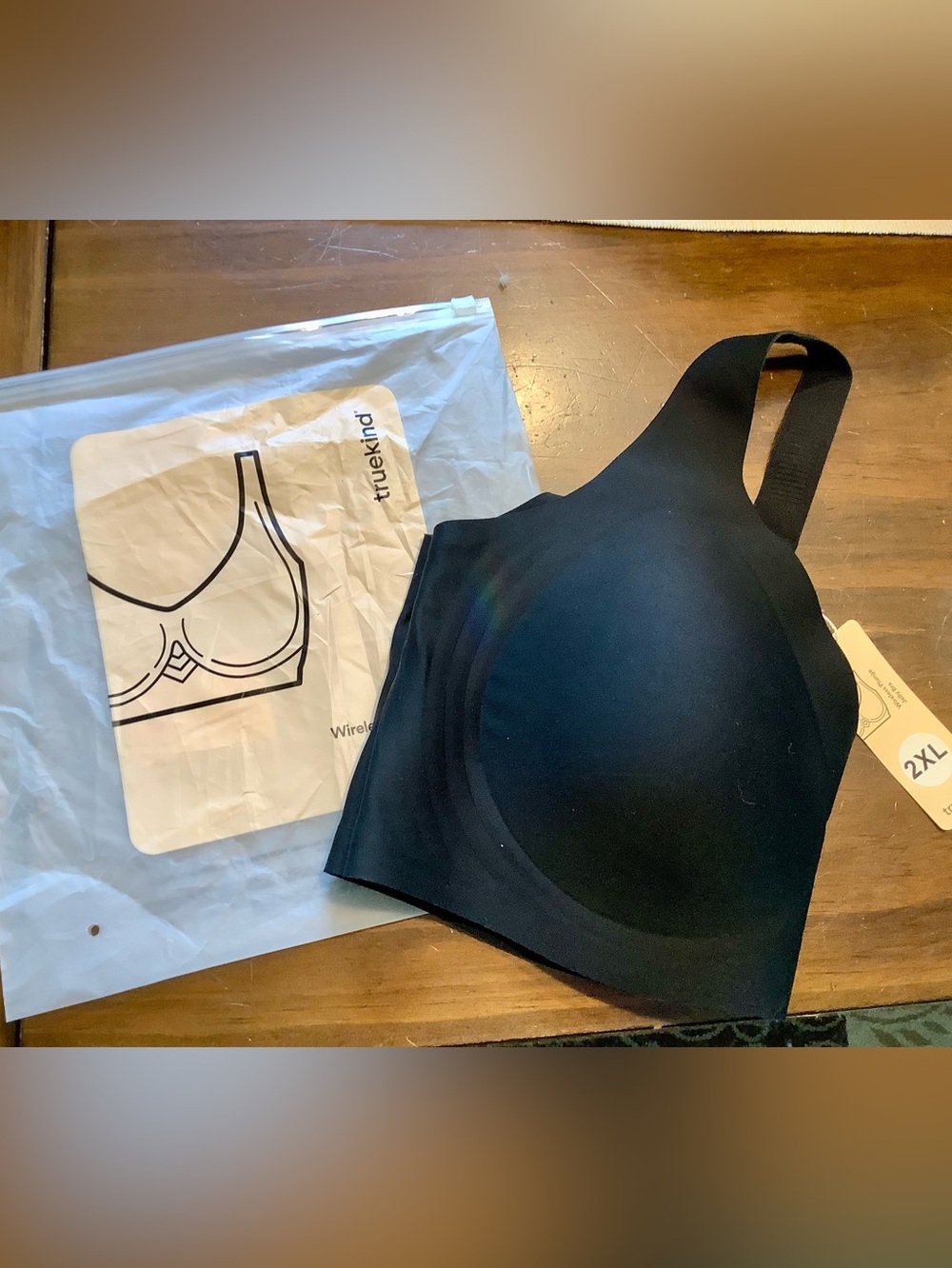 Truekind Wireless Plunge Jelly Bra — Black